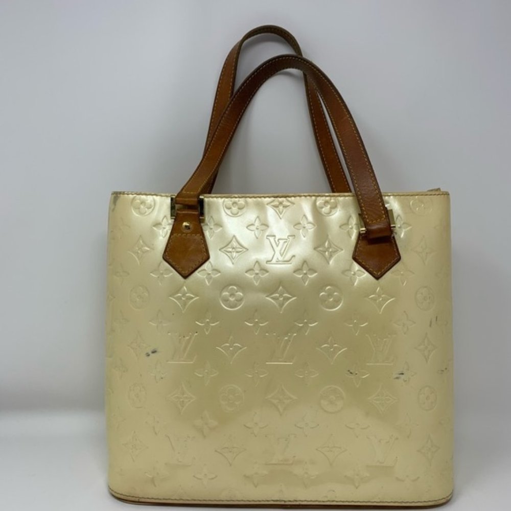 Louis Vuitton vernis  Cream and Brown Shoulder Bag
